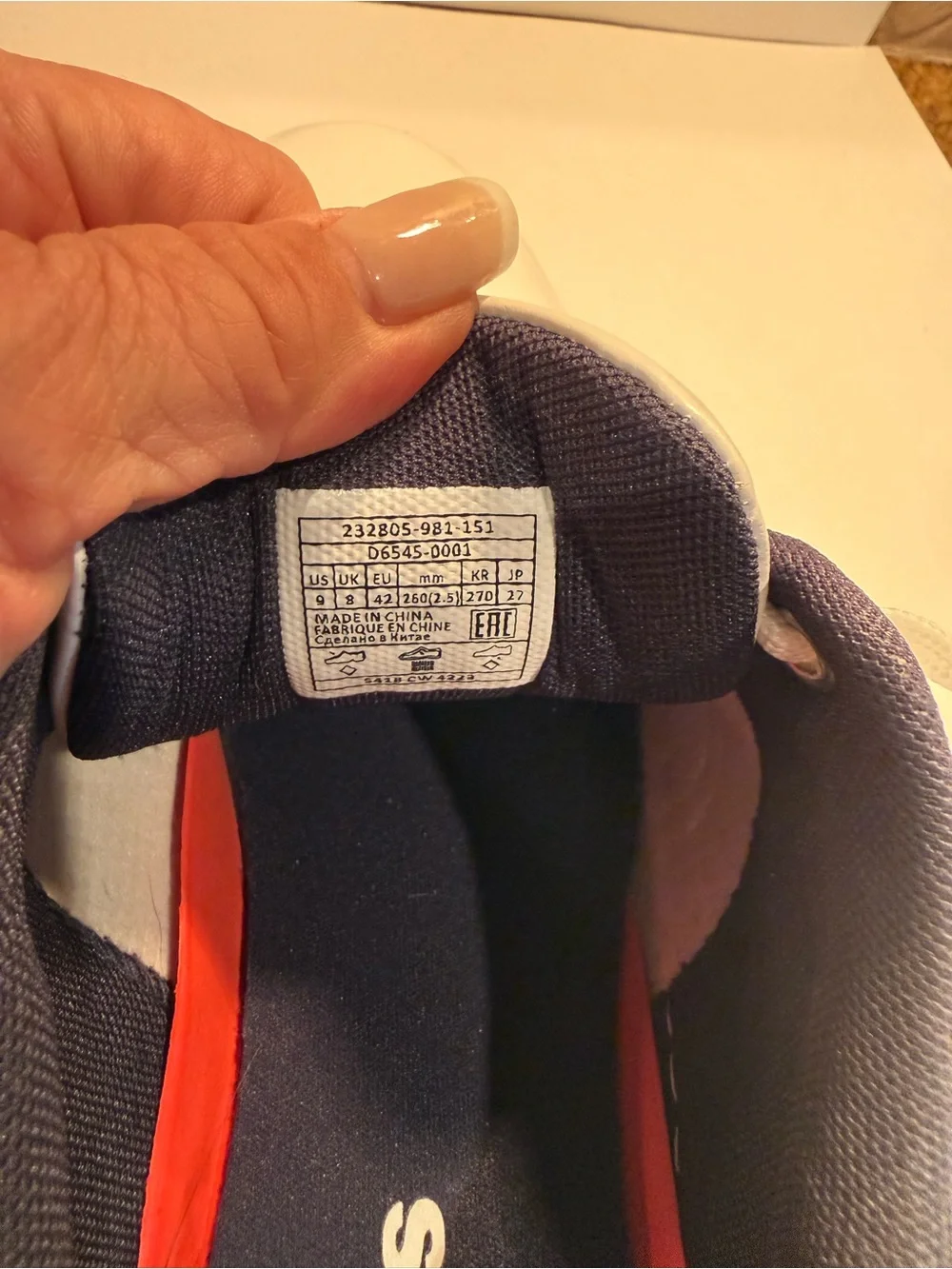 Levi's Men's White Courtright Low-Top Sneakers with Navy Trim